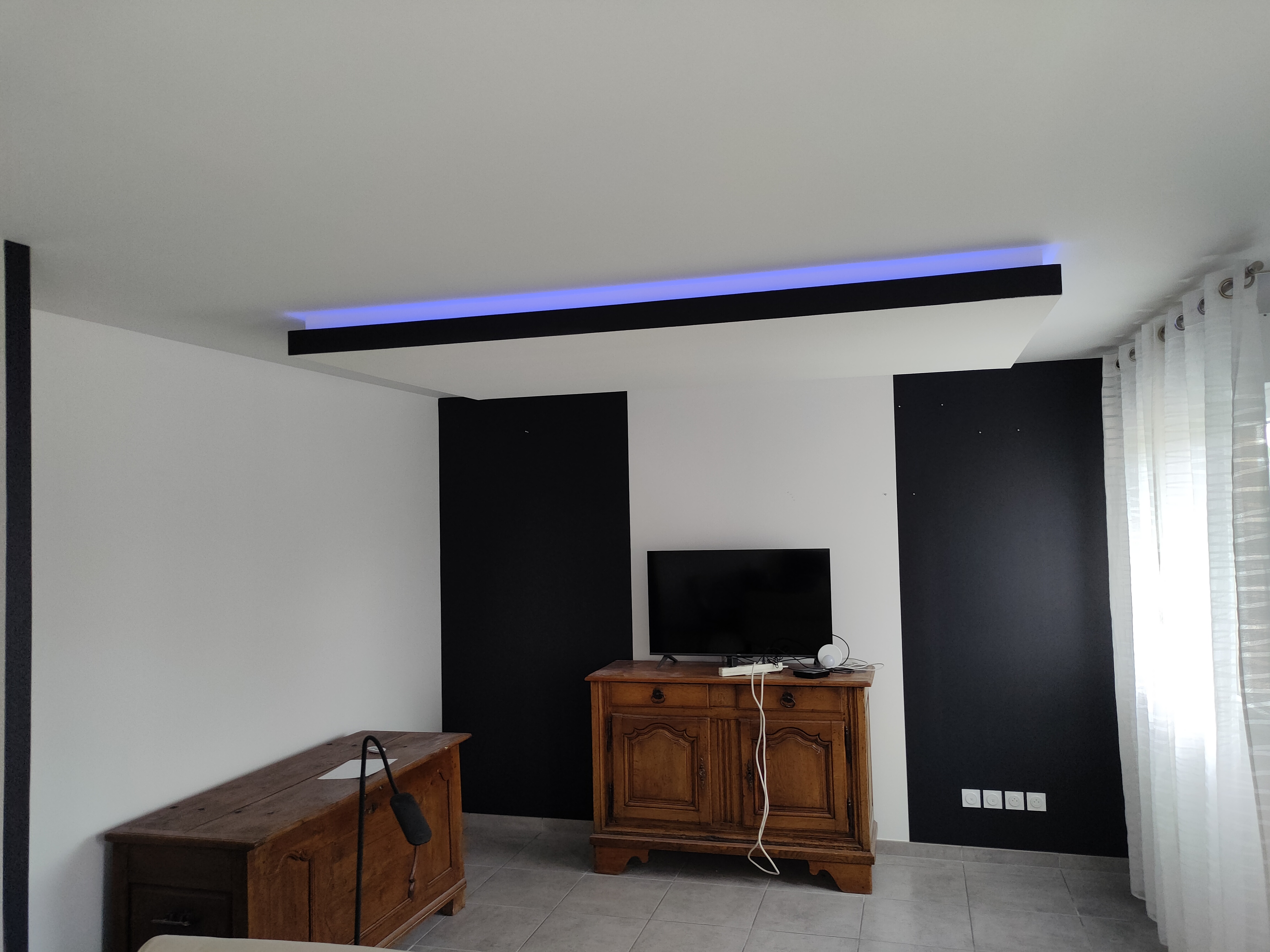Faux plafond LED après — Montrevel-en-Bresse